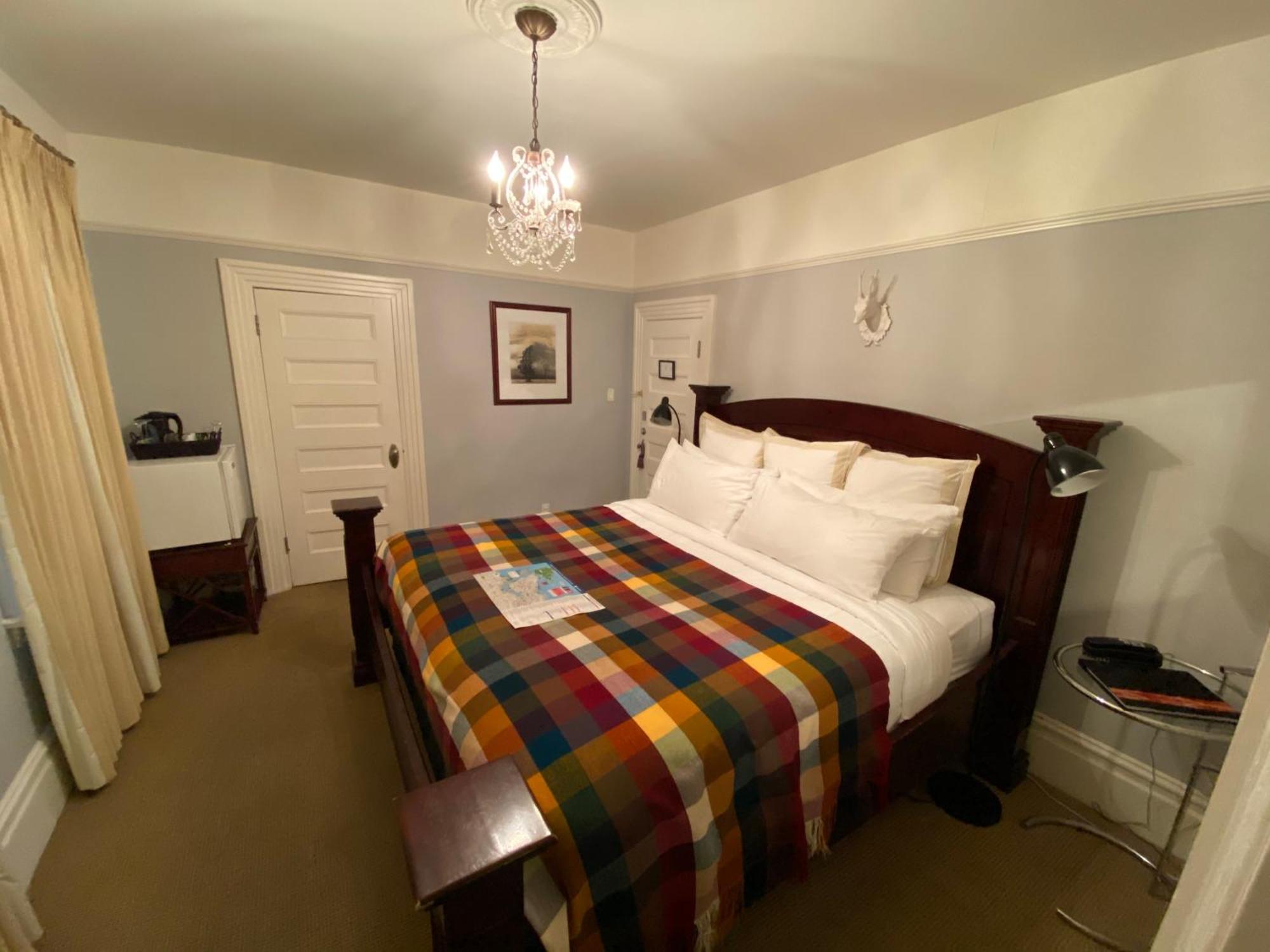バンクーバー バークレー ハウス ベッド ＆ ブレックファースト Bed & Breakfast エクステリア 写真